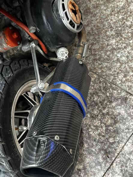 صالنصه رياضي كاربون فايبر جديدة السعر 40 وبي مجال مكاني بصرة (***********)
