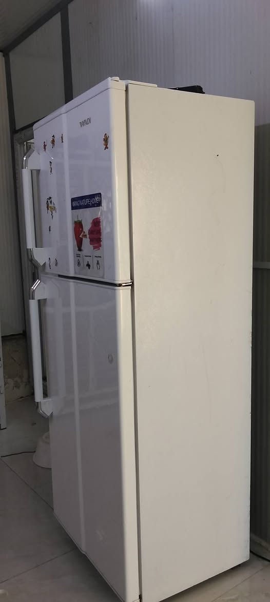 ثلاجة للبيع وادي جديدة ممستخدمه هوايه اي عطل مابيها ومشايفه لشارع اصلا مو بس لمصلح مكاني بغداد الزعفرانية ***********
