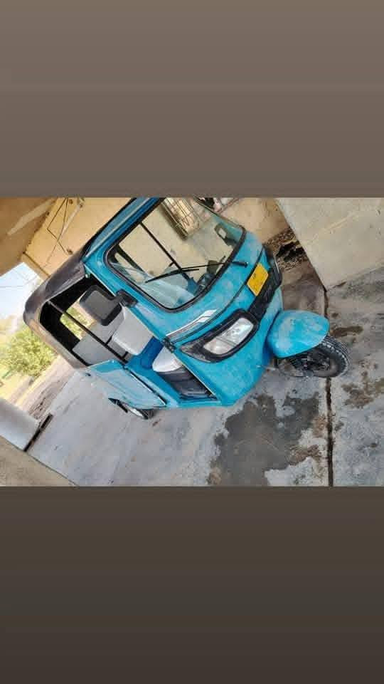 سلام عليكم للبيع تكتك تي فيس موديل2021شهر 10رقم كربلاء بسمي شخصين تحويل ثاني يوم كف عامه من طخه وضربه وصبغ محرك اكسل اكلجات خير من الله تكتك مابيه اخياس ولا صبغ ولا كولشي مكينه برقي مامفتوح بيه تخم تاير كهربائيّ كلها شغاله باتري جديد سعرها 6500وبيه مجال شيي بسيط تكتك ع وضع شركه مكان بغداد المحموديه ***********/***********
