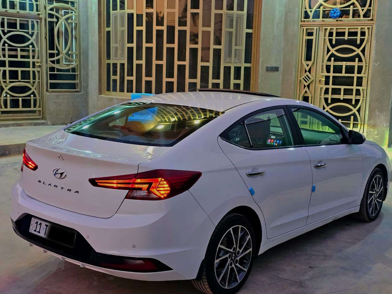 سلام عليكم
إلنترا 2019 شكل ال 20-خليجي فول مواصفات للاخير 1/1

السياره بوضع الشركه ماشيه 71 ألف حقيقي كفاله عاامه من الصبغ . والسونار موجود بلمنشور كير مكينه حداديه تبريد كله بوضع الشركه رقم بغداد أنكليزي تحويل مباشر 

• الموقع: ميسان - 

ما للاستفسار ***********

السعر 165 وبيها مجال
