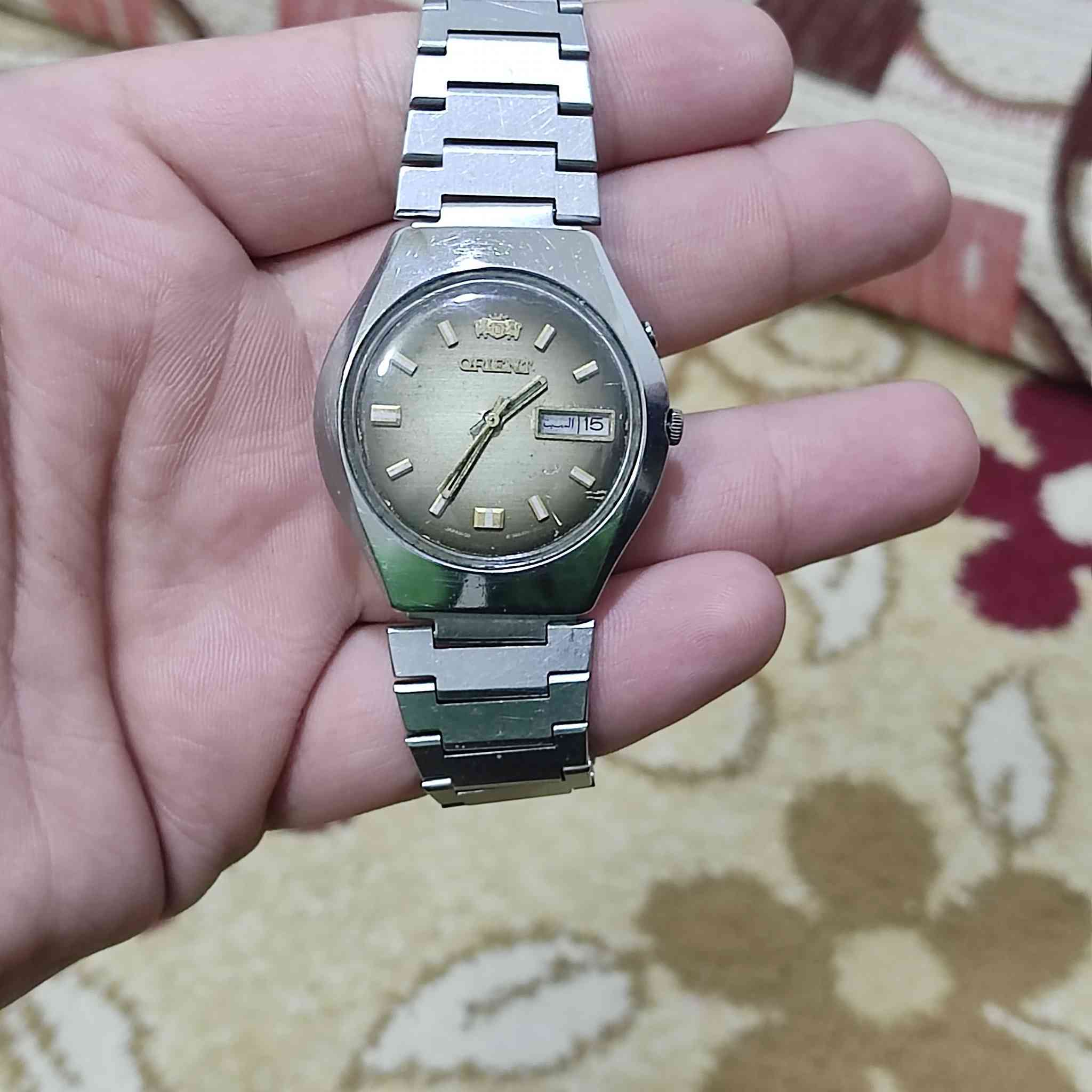 السلام عليكم موجود 46ساعة رجالية23اورينت20سيكو4ستزن بحالة ممتازة وكلة أساسي ملاحظة موجود مفرد هم بس كل قطعة آلهة سعر للمراسلة خاص او واتس ***********
