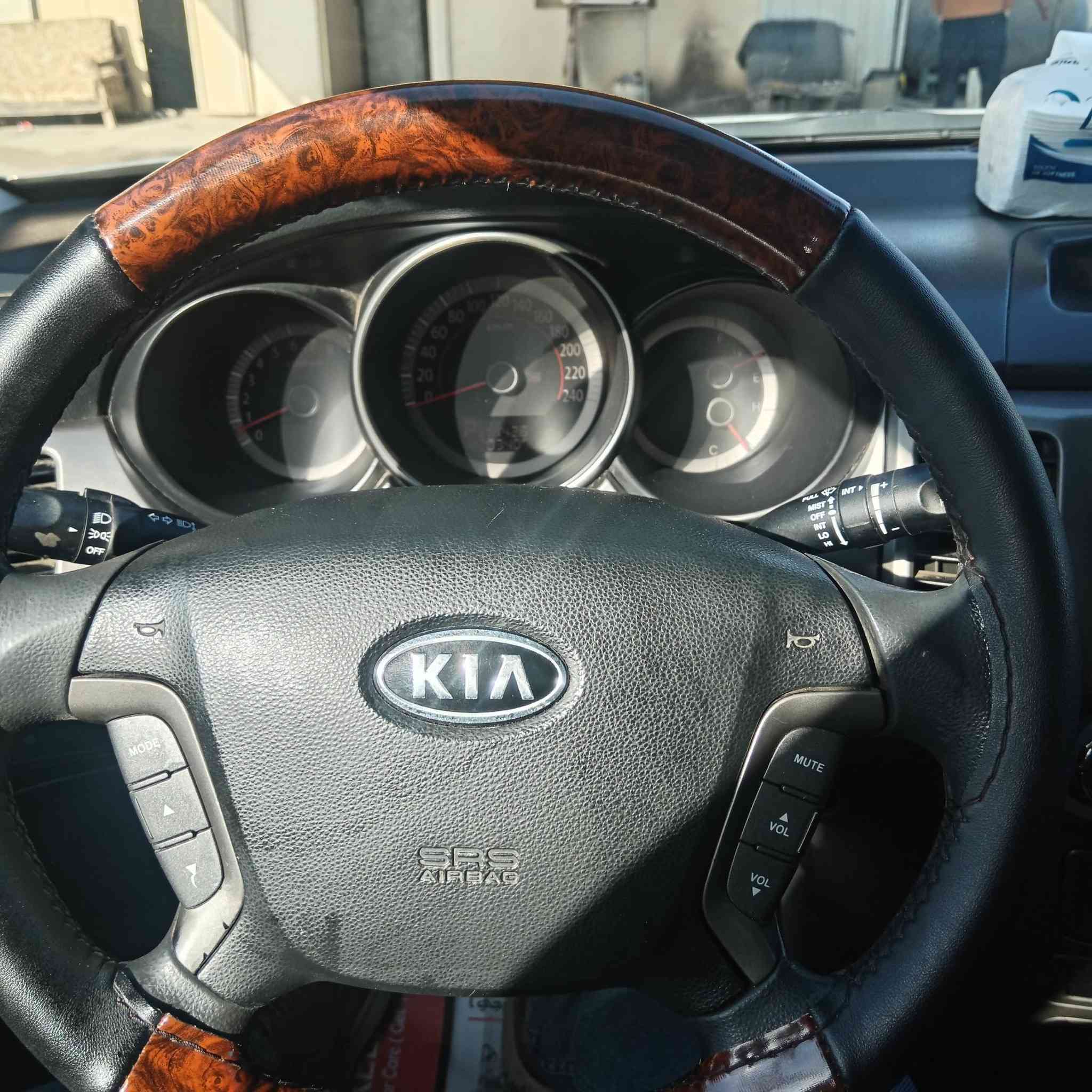 اوبتما لوتز موديل ٢٠١٠ سياره كير ومكينه وتبريد وصدر كله خير من الله جاهزه سيارة للخير شرط تحويل سنوية ٢٧ اربع قطعة صبغ سعر ٩٠ مكان سياره ديالى قضاء المنصورية ***********
