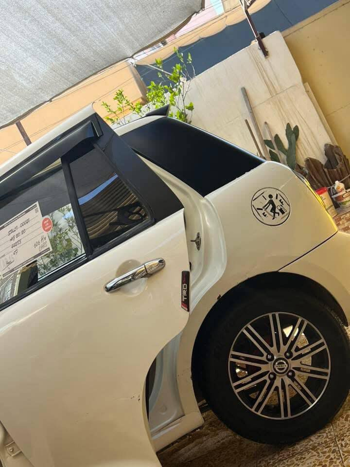 السلام عليكم
ليفان موديل 2013
السياره بدون صبغ  بيها تعديل بارد فقط جاملغ جهه السايق الامامي وباب  الخلف السايق. وباب النفر الاخر  سياره بيها بارد بس بدون  صبغ كير مكينه شرط 
تخم تاير جديد باتري جديد عينه كلج جديد السياره نضيفه وكدام العين رقمها نينوى صاحبها موجود السعر 56 وبيها مجال بسيط اي استفسار خاص ***********
