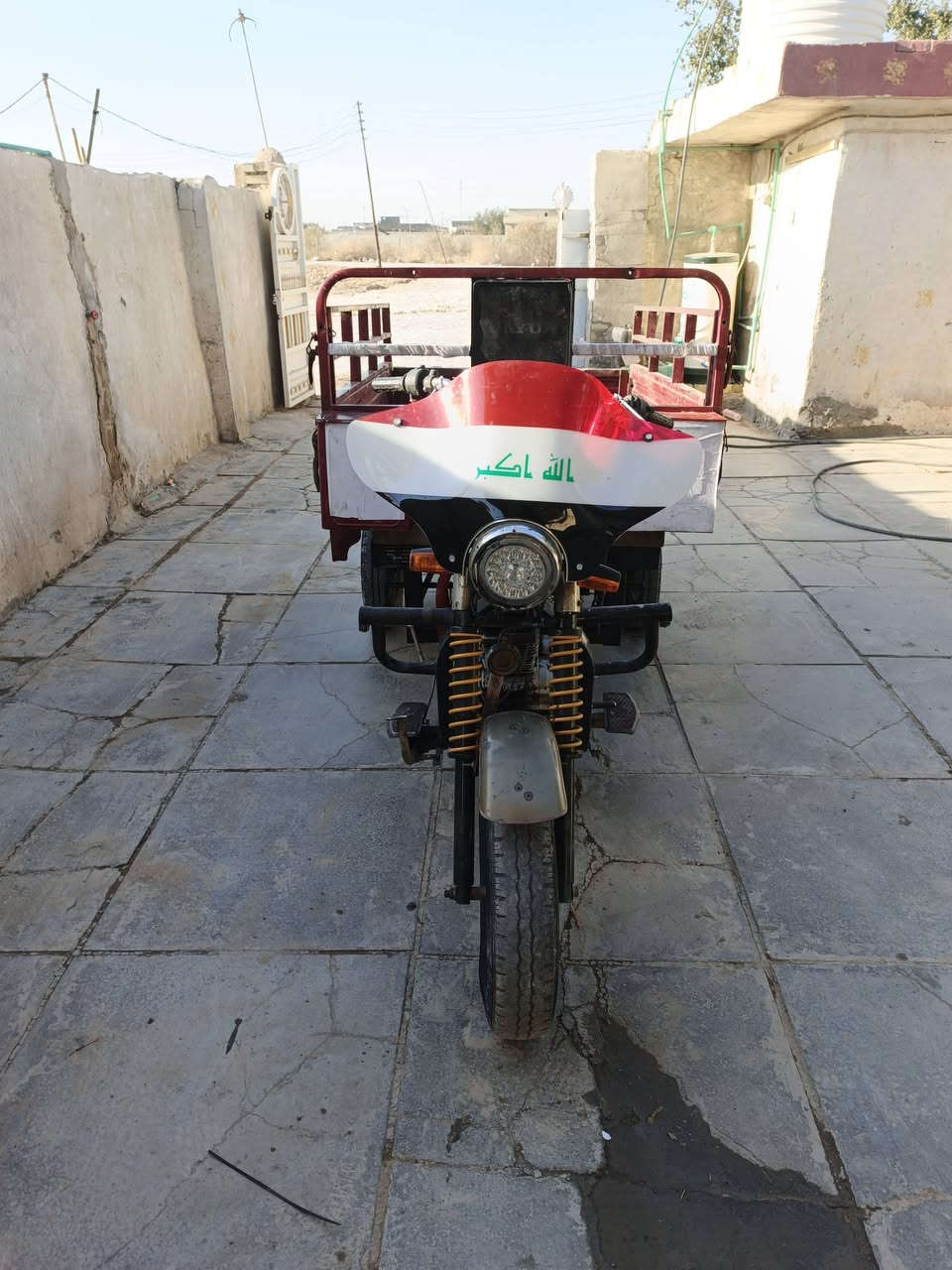 السلام عليكم ستوته للبيع ستوته جاهزه للشغل كهربائيات شغاله تخم تاير 2015 اوراقها كامله باسمي مكان ببغداد بالنهروان شرايجه خاص متواجد على الرقم***********
