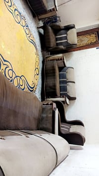 تخم تركي 10 مقاعد نضيف جدا نضيف تكمه سعر 300 وبي مجال مكان البياع يوجد...