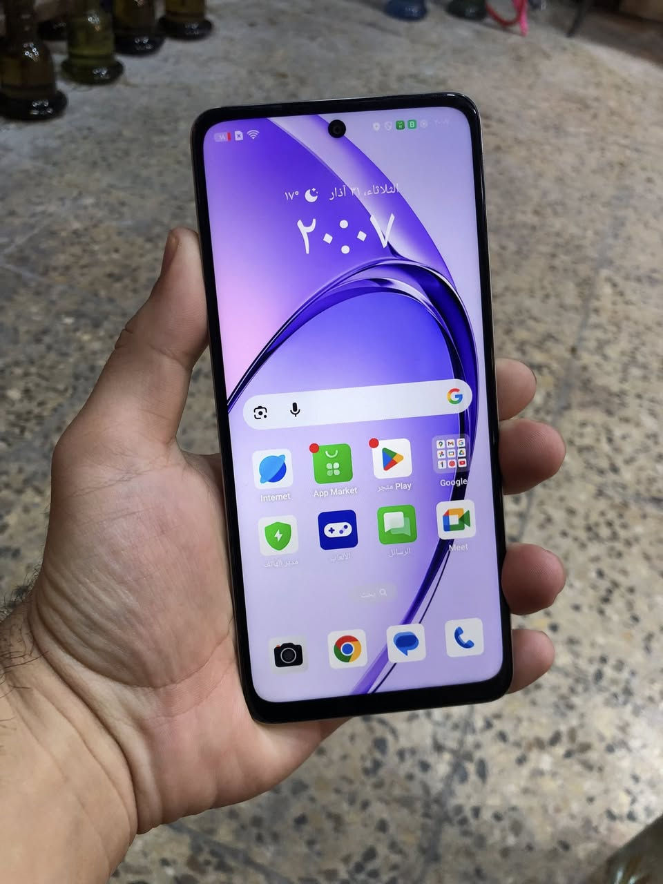 OPPOA40M
ذاكرة 256 
نضيف جدا مكفول 
سعر 125 مع مجال بسيط 
***********
