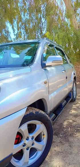 السلام عليكم
سيارة للبيع كيا سبورتاج 
موديل _ 2009
ضرر _ ثلاث قطع فقط 
محرك گير شرط 
حجم المحرك _20
سعر _90 
رقم الهاتف_***********
