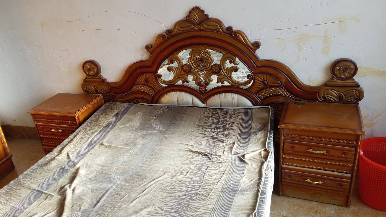 غرفه للبيع نظيفه وحلوه رايتها ب 400 وبيها مجال واتصلوا على هذا الرقم***********
