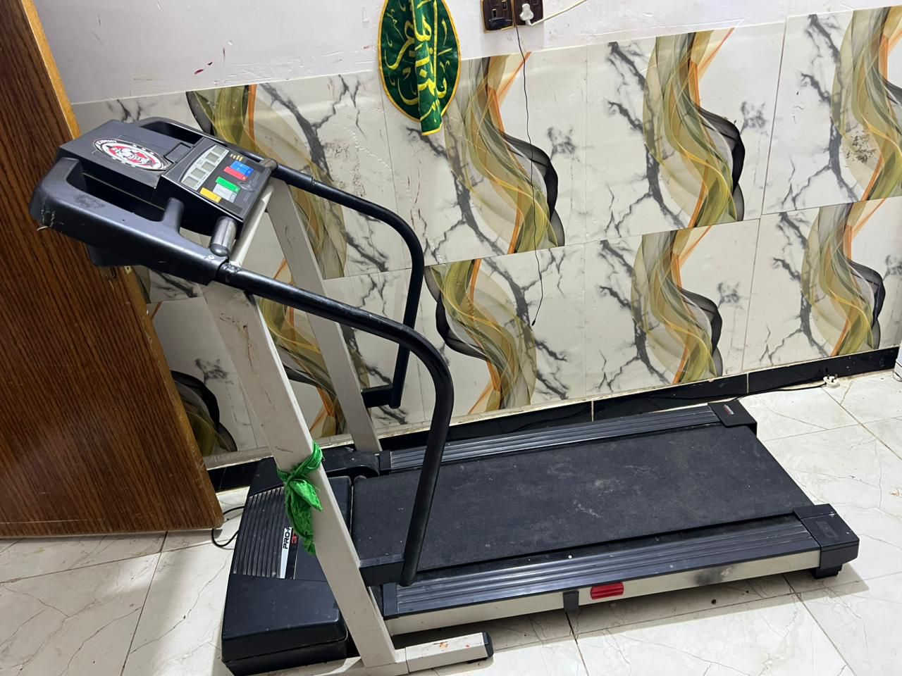 جهاز جري جبلي نضيف
يتحمل. وزن أكثر من 150
ب300وبي مجال بسيط
للتواصل واتساب
***********
