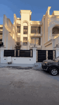 ✨ بيت فاخر للبيع – اليرموك / الأطباء – محلة 712 ✨
🏡 بناء حديث سنة 2025

📏 المساحة: 270 متر
🚪 الواجهة: 9 متر
📐 النزال: 30 متر

🔹 يحتوي على:
• 7 غرف نوم واسعة
• مصعد حديث
• ملحقات متكاملة
• تشطيب راقي جدًا وموقع مميّز

🌟 عقار فخم جاهز للسكن الفوري – فرصة نادرة في قلب اليرموك!

📞 للاستفسار: ***********

#شركة_ارض_ادم_للوساطة_العقارية
