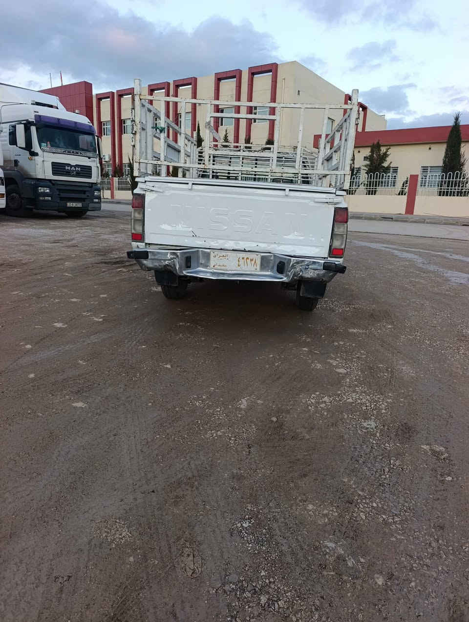 نیسان 2001 ئاڕم پلاستیک تەنها پاوەرە گێڕو مەکینه و ئەکسل شاشە ئایپاتەو کامێرا بەشەرت ئاڕم و ئەوەلیات و بڕاوەو غەرامە بەشەرت سعری 48 گەڵا
***********
***********
