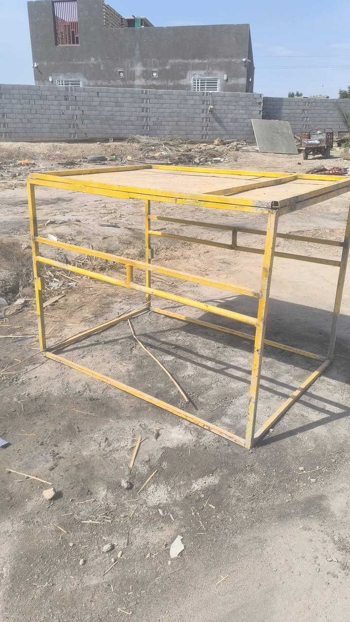 سلام عليكم سقيفه ستوته الطول متر 162 سانتيم ولعرض متر 12وسانتيم السكفيه ابليت سعرها 60 مكاني الهوير ***********
