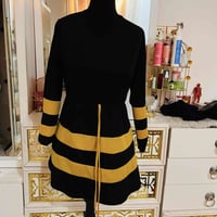 عرض • كل قطعتين • ملابس