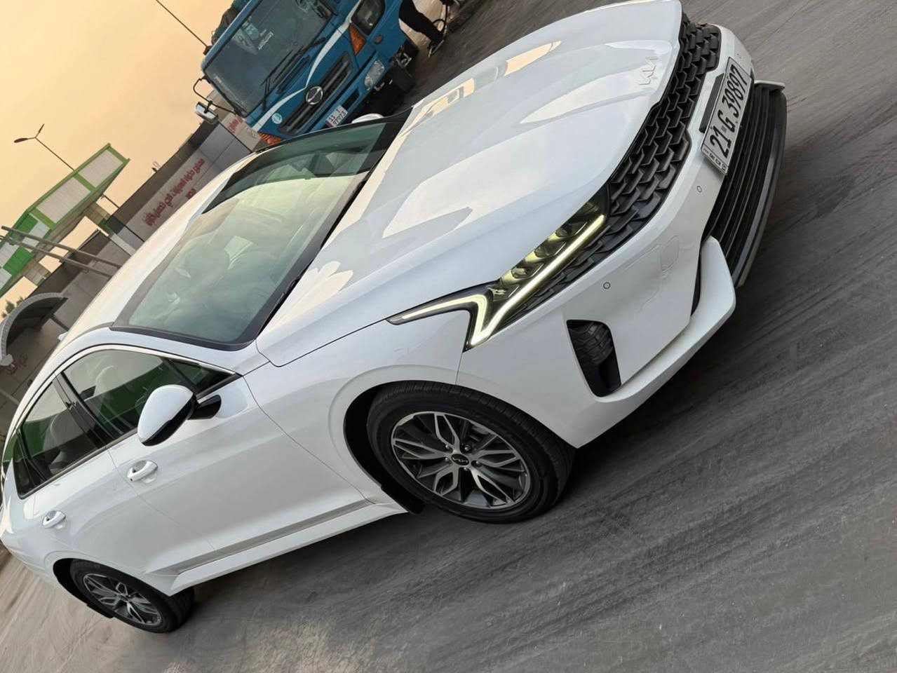 السلام عليكم 

للبيع K5 كي فايف 2023 
خليجي 
نم ام الضمان
رقمها شمالي  بسمي تحويل وكاله حاضرمباشر 
فول مواصفات
محرك 2000 
حساسات امامية خلفية 
كامرة خلفية 
بصمة 
تشغيل عن بعد 
قطعتين تبريد 
انظمة قيادة 
شاشة تدعم ابل كار بلي 
مري شفط و اشاير بالمري 
مقاعد جلد و بدون فتحة سقف 
ماشية29الف كيلو 
مكان السيارة بغداد الشهداء البياع قريب جامع الكبيسي 

السيارة  ع ايدي   
و كل غراضها الاصلية وياها بدون اي نقص 
كفالة عامة بدون بدون قطرة صبغ 

بيها ملاحضات بسيطه جدا  

للاستفسار الاتصال على الرقم   

0773 273 0248

شكراً جزيلاً
مكلف بلنشر
