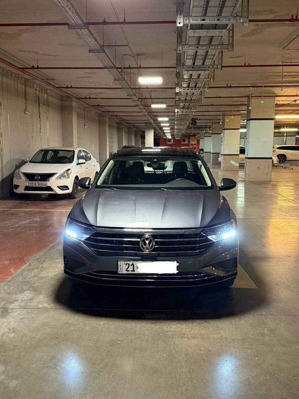 jetta 2021 SEL فوول مواسەفات 
پانۆراما

‎کوشن جڵد 
‎کوشین هیتەر
‎کوشن کارەبا 
سێ مۆدی لێخورین 
‎ئیکۆ نۆرماڵ سپۆرت 
‎ناو لید 
‎تەبرید دوو زۆن 
‎شاشە گەورە 
‎ڕاداری پیشەوە 
‎ڕاداری پشتەوه
‎کامێرا 
‎گێر تۆماتیک حادی سپۆرت 
‎زۆر مواسەفاتی تر 
سەیارەکە بەس بۆنیتی کراوە بە بیلاد بێ بۆیاخ و پەلەیە pdr هەیە ناوگرتنو شانسی نییەتی بەشەرت رادێتەریشی بلادیە بەشەرت  گێرو مەکینە بەشەرت تەقەو رەقەشی نیە .
ماوەی ڕۆشتنی ٧٠ هەزار کیلومەتر 
شوێن سلێمانی 
ژت: ***********
ژت: *********** السليمانية, العراق

