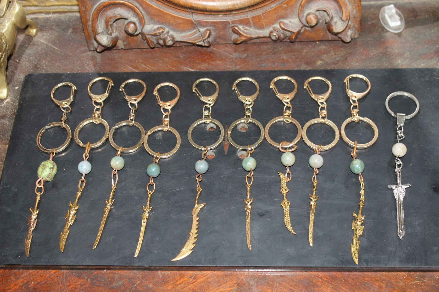 ⚔️ ميداليات الساموراي المطعمة بالأحجار الكريمة ⚔️

لأصحاب الشخصية القوية وعشاق القطع المختلفة…
نقدم لكم ميداليات الساموراي بتصميم مميز مستوحى من روح المحاربين.

🗡️ تصميم ساموراي فريد
💎 مطعمة بأحجار كريمة طبيعية
✨ تفاصيل دقيقة وشغل يدوي مميز
🔑 مناسبة كميدالية مفاتيح أو قطعة إكسسوار مختلفة

قطعة تجمع بين قوة التصميم وجمال الأحجار الكريمة
وتضيف لمسة هيبة لأي شخص يحملها.

🎁 مناسبة للهدايا أو لعشاق النوادر والقطع غير التقليدية.

📩 راسلنا لمعرفة السعر والتفاصيل
الكمية محدودة

#ساموراي
#ميداليات
#ميدالية
#احجار_كريمة
#عقيق
#يسر
#مرجان
#لازورد
#اكسسوارات
#اكسسوارات_رجالي
#تحف
#قطع_مميزة
#شغل_يدوي
#هدايا
#قطع_نادرة
#مفاتيح
#ستايل
#خان_العجايب
#منتجات_مميزة
#تحف_فخمة


**إذا كنت صاحب هذا الإعلان وتريد حذفه لأي سبب، رجاءا أرسل رسالة إلى الدعم الفني**