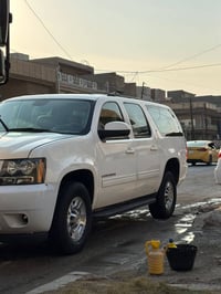 يوكن ابيض اصل موديل ٢٠١١/البيع السعر175ورقه موكان السياره بغداد/٠٧٧٠٠١...