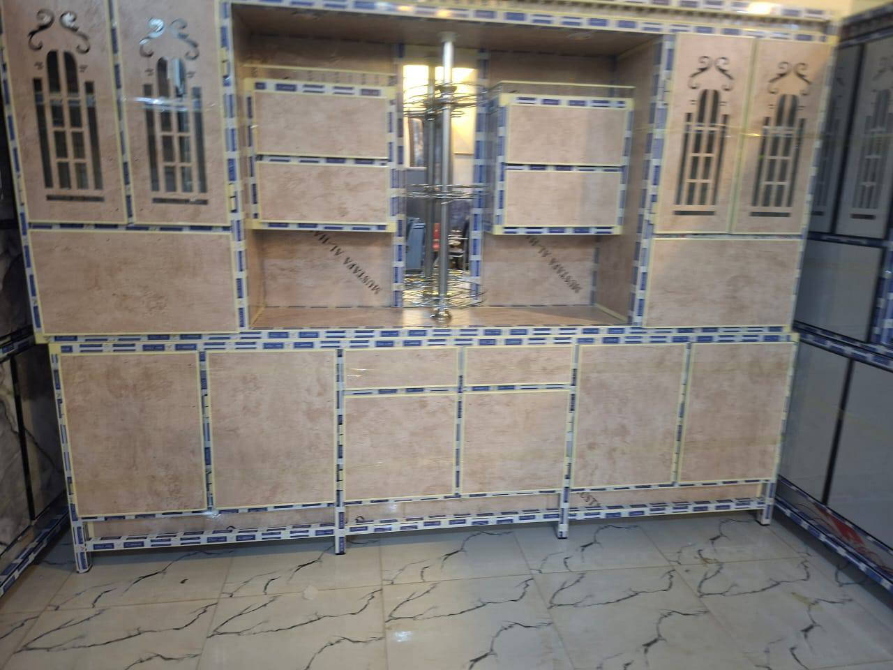 سلام وعليكم كاونتر احطاطه تكمه جديد من مترتين الى تلاثه متر مكاني فلوجه شهداء ***********
