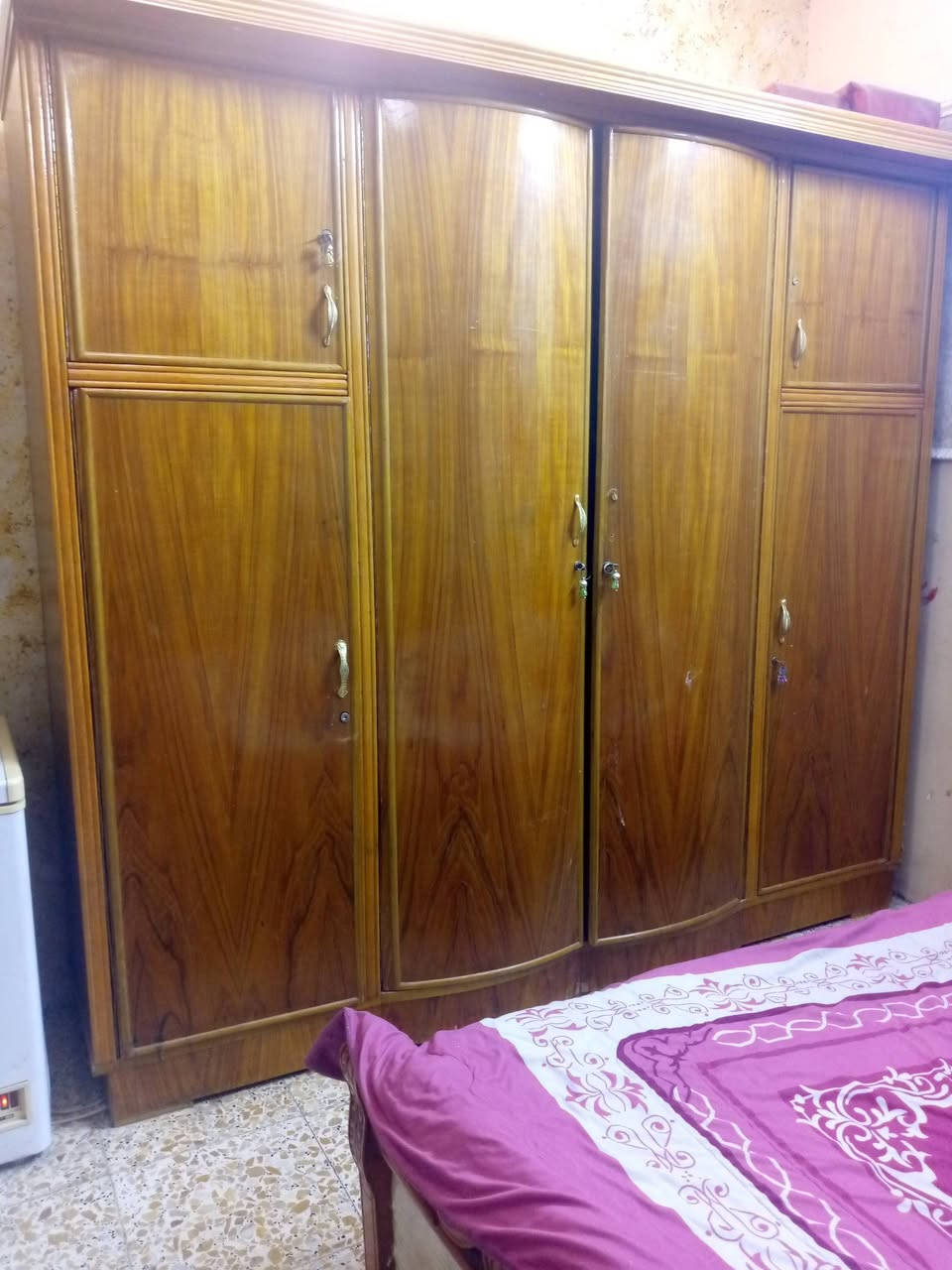 السلام عليكم غرفه داخل خارج صاج عراقي 400 بغداد البلديات التواصل على الرقم ***********
