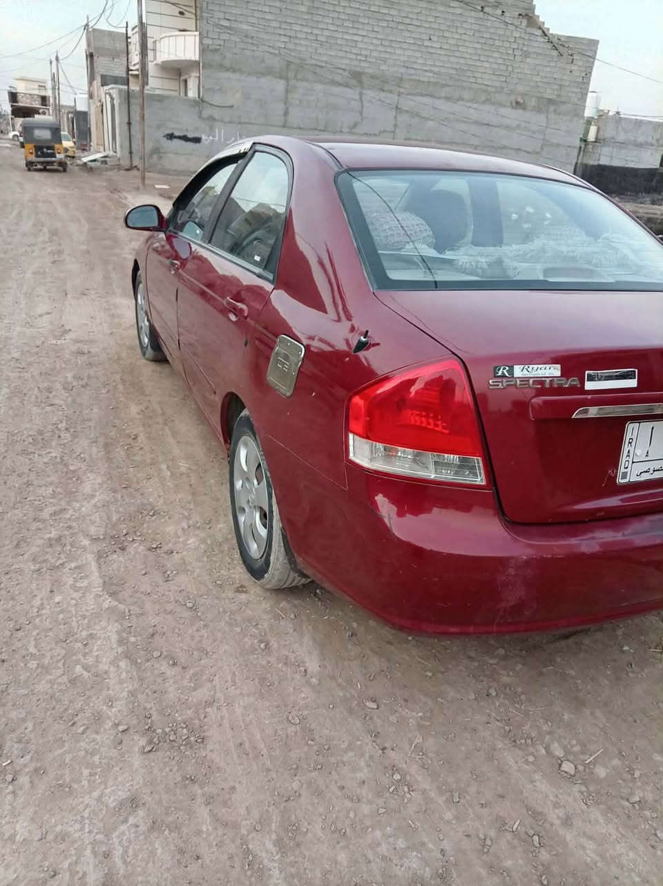 السلام عليكم سبكترا2009 امريكي للبيع بيها اربع قطع صبغ السعر75مكان السياره ديالى بعقوبه 
محرك 2000 دوش كفاله
كير ومكينه 
الاتصال ع رقم ***********
