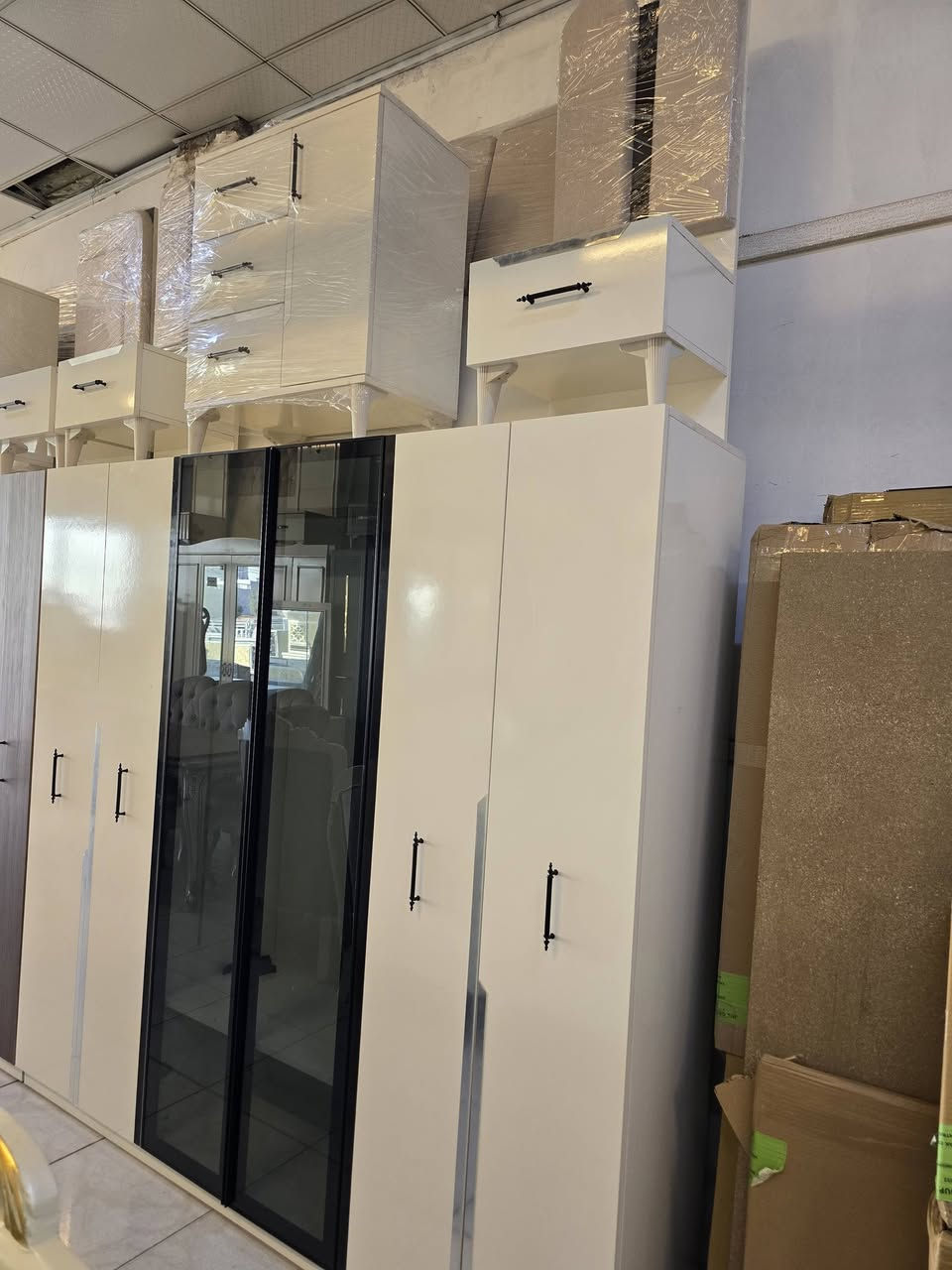 غراف نوم 5 قطع جديده غير مستغدم اب اسعار كلش مناسب ***********
