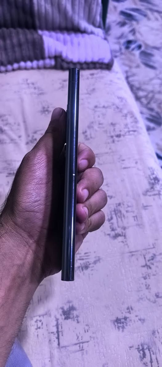 سامسونك s23 اللترا ذاكره 256 مكفول من الفتح او الخلل مكاني بصره
***********
