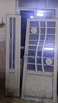باب وربع • باب بشباك • حديد