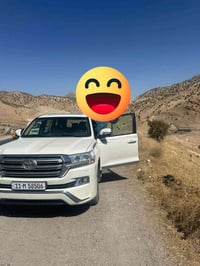 لاندكروز2018 ماشيه ١٥٠ الف  بريم الصلي  مكفوله من الصبغ ولضربه  السعر....