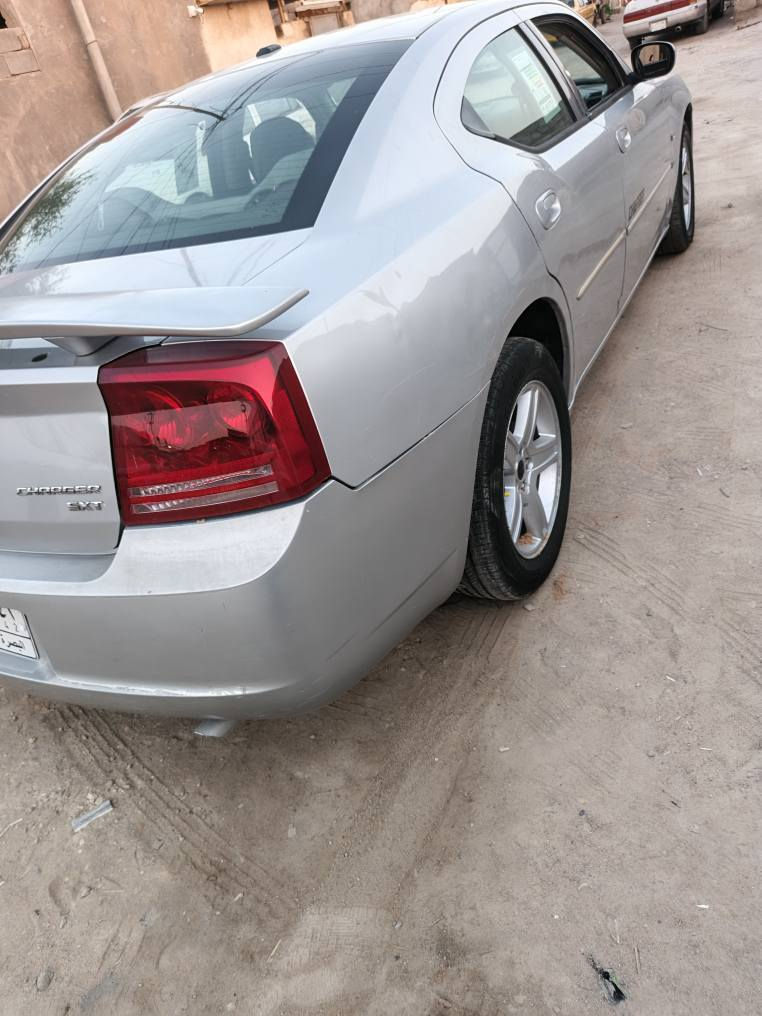 جارجر 2010 بيها ضربه بالباب والدوسه بصفحة السايق مكينه جديده 3500 تبريد شغال حداديه حلوه سياره حلوه يرادلهه ترتيب شويه  بيهه ملاحظات الرقم بصره تحويل ثاني يوم العنوان البصره الرقم ***********  السعر 82 البصرة, العراق
