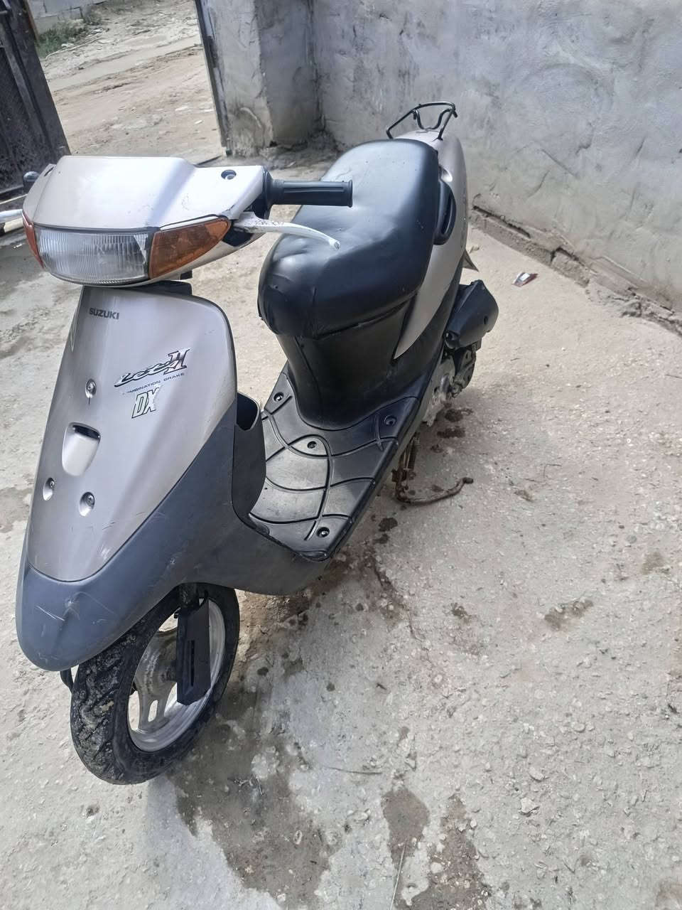 السلام عليكم دراجه بطه ساسوكي للبيع اومراوس بيه خربطه بل كابىريتا السرعه ٦٠شغاله مكاني قرب مشتل العتبه العباسية رقم ***********
