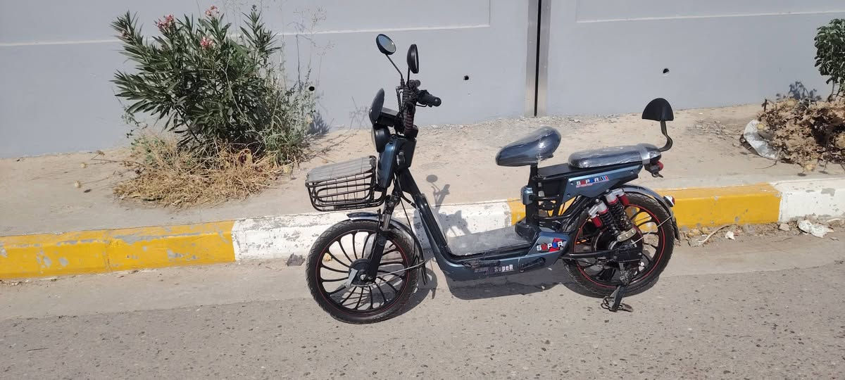 ماطور شحن للبيع حجم 20 5بطاريات كلو شغال العنوان موصل جانب الايسر *********** وبي واتساب
