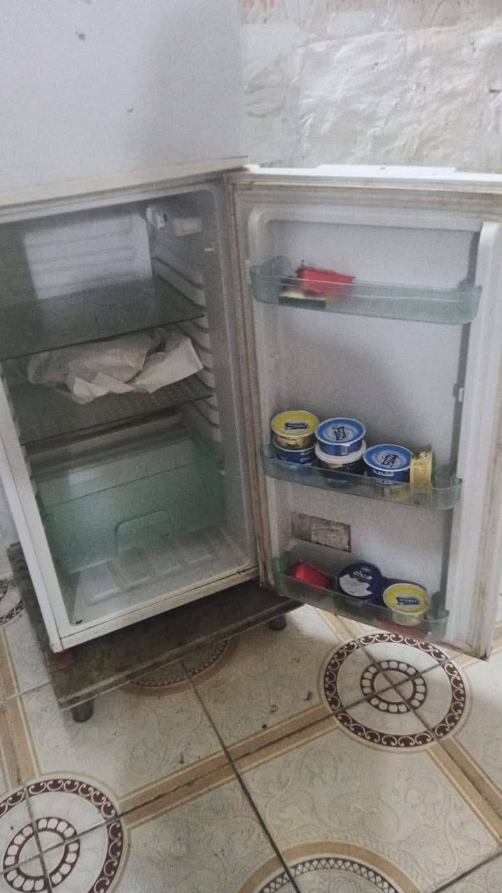 ثلاجه شغال ما بيها عيب سعر ٧٥ قفله شراي تعال خاص عنوان حي عسكري
الي عنده غراض للبيع راسلوني *********** ابيعها الكم
