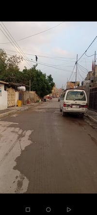 قطه أرض  المساحه 200 متر واجهه 8 نزال 25  تريد كلهه ابيع تريد نصهه حي ...