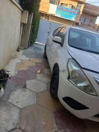 نيسان سني الهندي موديل 2017 السيارة بيها ملاحظات بسيطة  07738474680