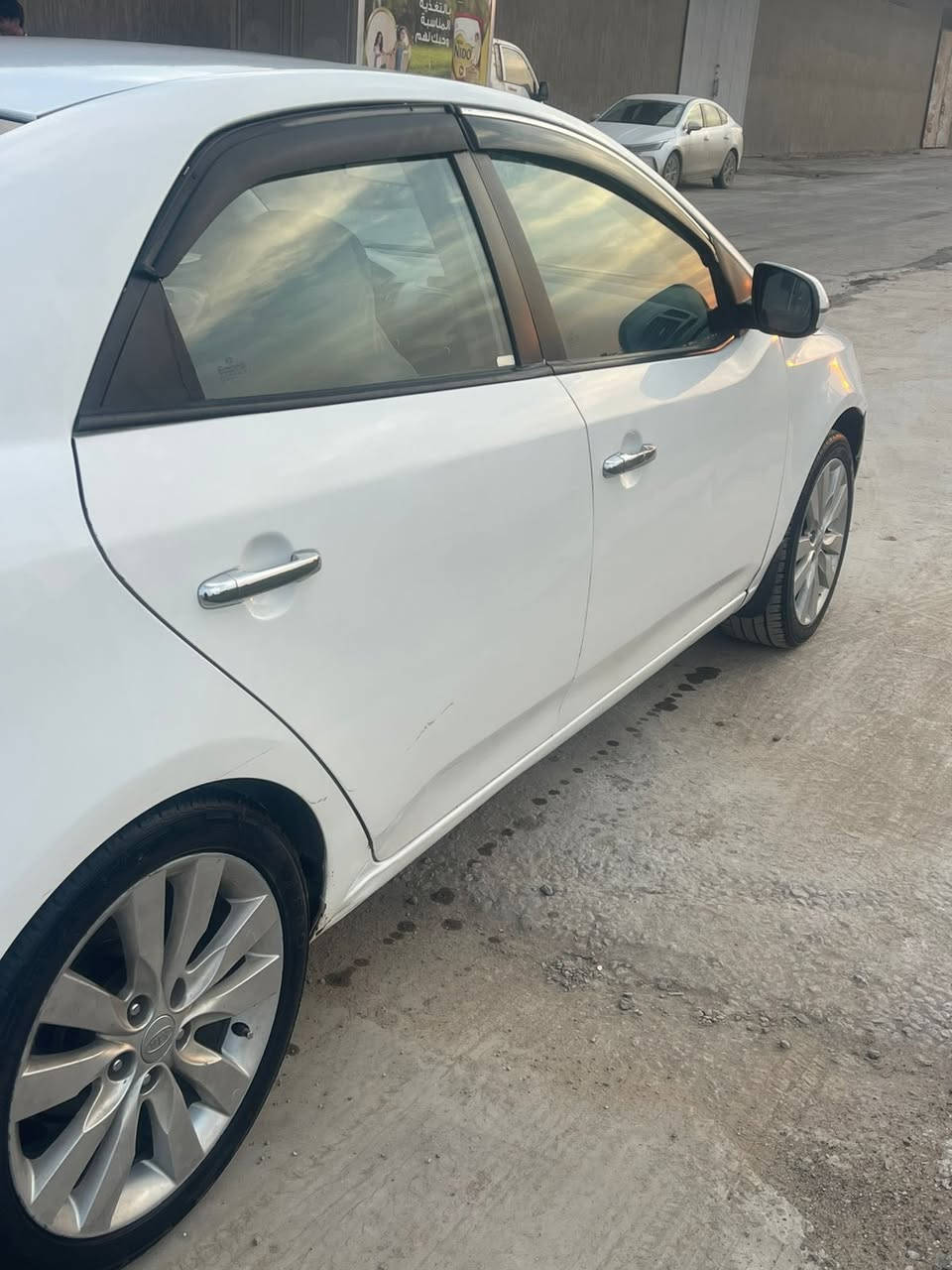 سيراتو 2013 خليجي لون ابيض رقم بابل الجديد باسمي السياره فول مواصفات
للاستفسار/***********
