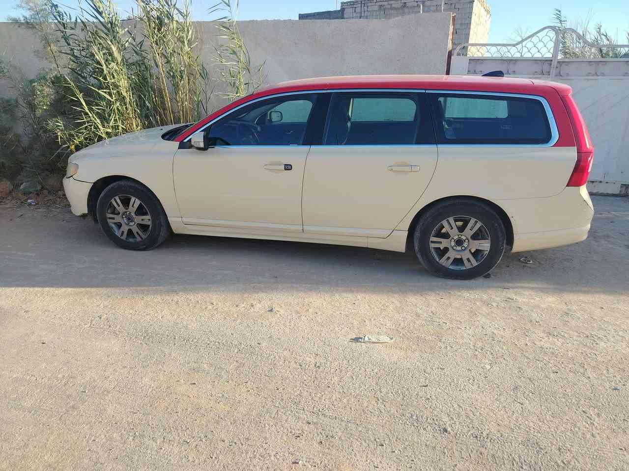 سلام عليكم فولفو ٢٠٠٨ ستيشن V70 اصل تكسي دبي رقم بغداد بأسمي كير ومكينه كامري محور مكفولات حداديه موزينه تبريد ضعيف السعر ٥٠ وبيها مجال المكان كربلاء قابل للمراوس بسياره طيبه او سايبا للاستفسار التواصل على الرقم ***********

