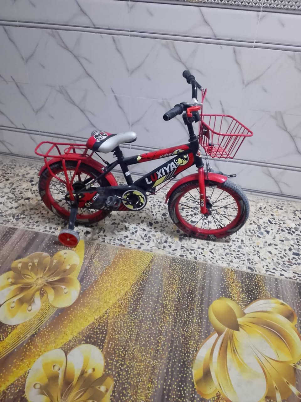 السلام عليكم باسكلات للبيع حجم 26 سعرها 85 والحجم 16 سعرها 40 بي مجال شراي يجي خاص او وتساب *********** مكاني سماوة خشابة مقابيل سوك سفان
