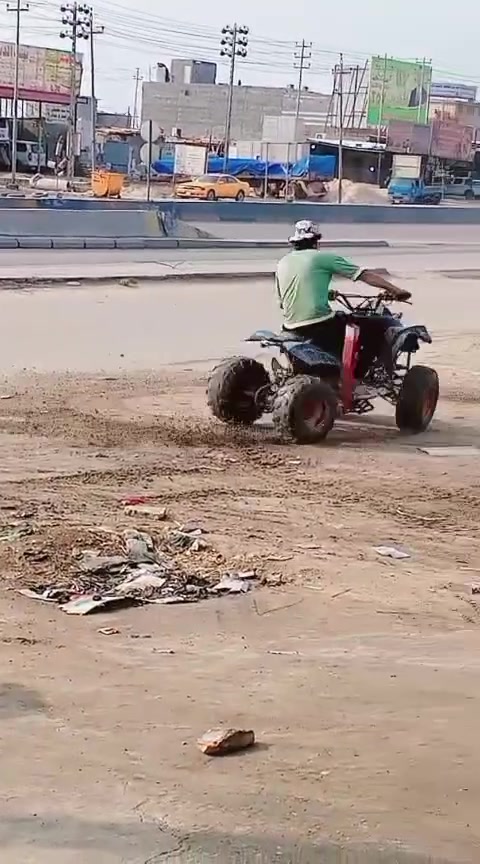 السلام عليكم دراجة لبيع فيه دعمه بس بل تاير ليسار دراجة جاهزة من كل شي ضفيرة جديده محرك جديد مامفتوح موضح فل صورة وين دعمه جدا خفيف تواصل معي على رقم *********** واتساب أو انتصال موجود فل بصرة 180 وبي مجال

