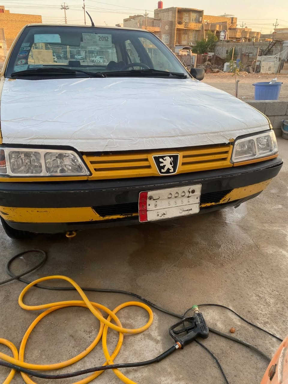 بيجو 405 مديل 12
مكفوله من الضربه والتبديل بيها هلالات خلفيه معمره ورصعات خفيفه
مكينه كير نضيفات
تايرات 4 جدد
حداديه 70 بالميه
عوزها ترتيبات بصيطه
سعر 26 وبيها مجال قليل
***********
