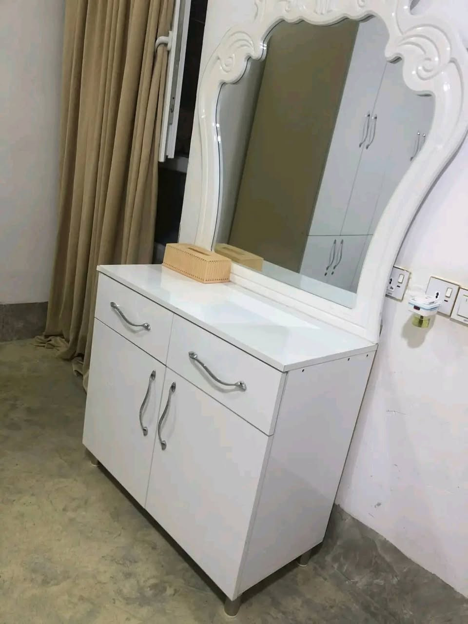 دەستکڕد بوفڕوشتن لەکەلاڕە
***********
