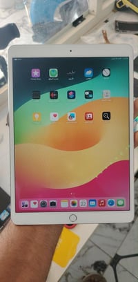 ايباد ١٠ ذاكره ٦٤ كفاله بطاريه ٨٩ السعر ٢٥٠  اتصال أو واتساب ٠٧٨٠٥٨٣٢٨...