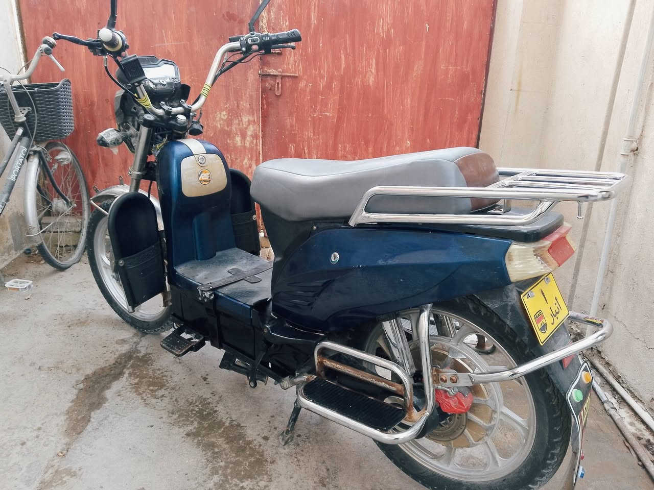 ماطور شحن للبيع
بدون بطاريات 
ماطور شغال 
السعر 225 بي مجال 
الي يريده يتصل 
***********
