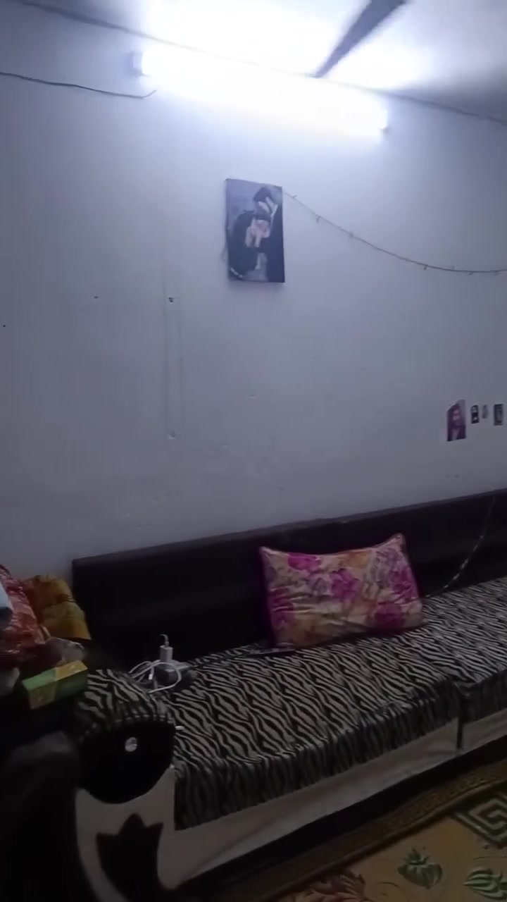 بيت المساحه ٥٠ متر نضيف وكامل الخدمات قرب السوك سبع قصور سند ٢٥
