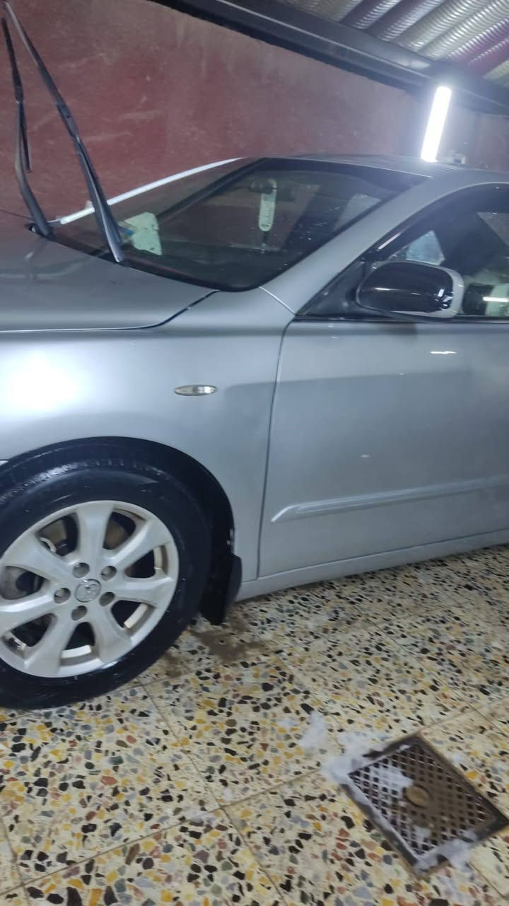 للبيع كامري موديل 2007 رقم بغداد انكليزي بيها طخه بالجاملغ الخلفي الايسر مصبوغه حزام جماليه بدون قماره مكينه جديده قبل سته اشهر شديتها منظومه تبريد جديده تخم تاير السياره رايدها ب 95 ورقه وبيها مجال للاستفسار الاتصال ‏‪***********‬‏ اخوان مكلف بالنشر مكان السياره بغداد الراشديه
