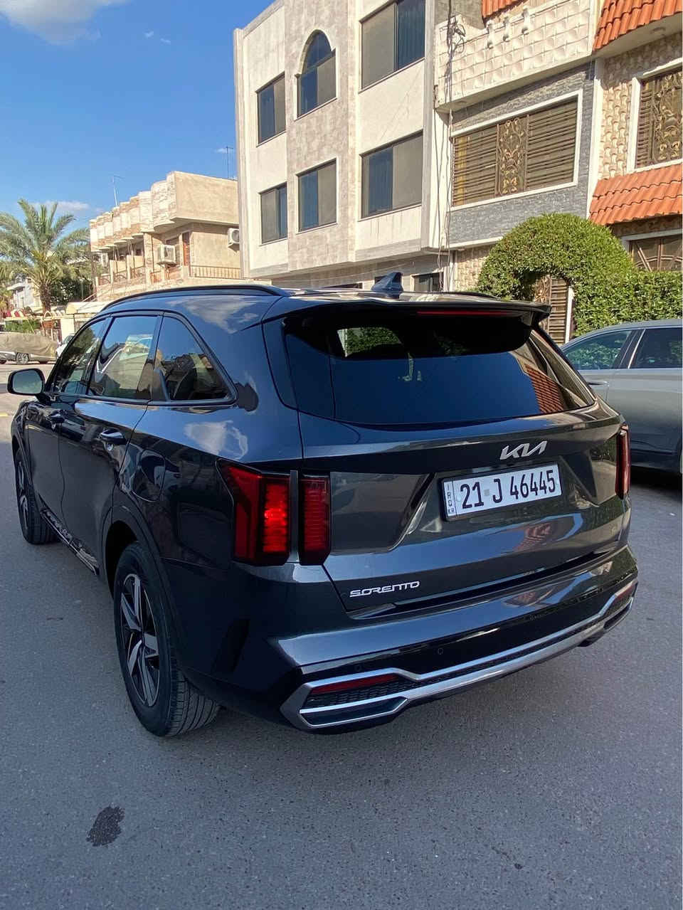 السلام عليكم عندي سورنتو 2023 للبيع فوول مواصفات عدة البانوراما حادث بنيد فقط بدون اي دواخل صور الحادث مرفقة بالمنشور رقم سليمانية تريد تحويل تريد وكالة مواصفات 
1-بصمة 
2-شاشة جبيرة 
3-كامرة دوارة 
4-اشاير بالمري 
5-مري اسود 
6-ويل كروم 
7-كشنات جلد 
8-كشن كهرباء 
9-لايتات زنون 
10-لدات امامية زنون 
11-تبريد 3 قطع 
12-مكينة 2500 
13-تبريد بيانو 
14-رادرات جانبية 
15-رادار امامي 
16-ثلاث وضعيات قيادة 
17-حساسات امامي خلفي 
18-نظام الاطفاء بالازدحام 
وبعد بيها هواية مواصفات مكان السيارة بغداد الطوبجي للاستفسار الاتصال *********** رايدها ب 198 وبيها مجال بغداد, العراق
