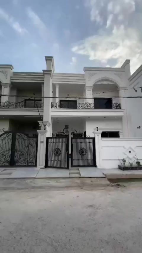 🏡 دار للبيع – طابو صرف
📍 الموقع:
حي الواسطي  _ مقابل مطعم صمد خلف كرزات لطيف 

🔹 مواصفات الدار: دار طابقين 
يحتوي على 
. كراج 
. استقبال 
. هول و مطبخ
. 4 غرف نوم 
. صحيات داخلي

📐 المساحة: 150 متر
📏 الواجهة: 7.5 متر 

💰 السعر:
علّق بأي كلمة طيبة ليصلك السعر

📞 للاستفسار والتواصل:
***********
***********

🏢 مكتب المميز للمقاولات والعقارات
📍 كركوك – حي عدن مجاور جامع تحسين صوراني
#عقاىات #كركوك  #عقاراتي. #حي_عدن #عقارات_كركوك_للبيع
