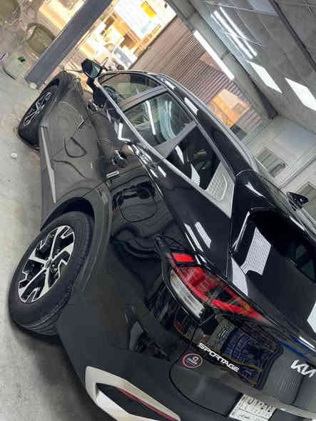 للبيع كيا سبورتج 2023 هايبرد استخدام امرأة  رقم بغداد الجديد  محرك 1600 توربو مواصفاتex رادار امامي خلفي جانبي نقطه عمياء شحن وايرليس كرسي كهرباء حادثها قطعتين فقط قطعه تبديل وقطعه صبغ وبارد بسيط جداً مال حادث امريكا السياره جاهزه ربع متصرف عليها  ماشيه 32 الف السياره معروفه الهايبرد  بس محسن واحسن دهن مبدللها وتخم تايرات جديد ومبولشه ومرتبه وجاهزه سعرها 195 وبيها مجال بسيط بيع مستعجل وصور الحادث ناشرهن تفاصيل اكثر اتصل *********** بغداد
