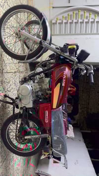 2021للبيع الوكيل سيد خلدون شراي يخابرني 07710598782دراجه نضيفه