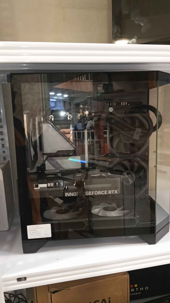 CPU: AMD Ryzen 5 8400F
​GPU: NVIDIA RTX 5050 8GB (Inno3D)
​Motherboard: B650I DDR5
​RAM: 16GB (1x16GB) 6000MHz T-Force
​Storage: 1TB NVMe Gen 4
​PSU: 650W 80 Plus
​Cooler: Stellar Realm 240 Black (Liquid Cooler)

850$ أربيل, العراق


**إذا كنت صاحب هذا الإعلان وتريد حذفه لأي سبب، رجاءا أرسل رسالة إلى الدعم الفني**