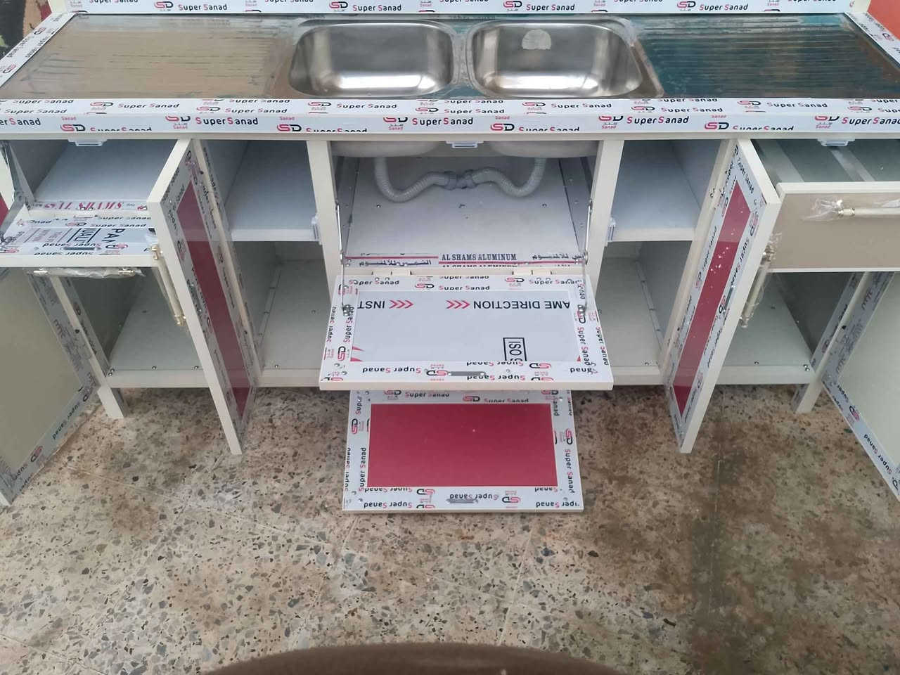 سنك مترو90 سم جديد سعر 290 الف تزكام مقوى بجسور تحت الارضيه والرف توصيل موجود جميع مناطق البصره حجز وتساب *********** البصرة, العراق
